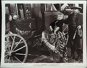 Imagen del vendedor de Stagecoach 8 X 10 Still 1939 Claire Trevor, Andy Devine! a la venta por AcornBooksNH