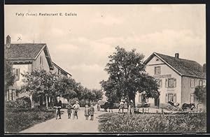 Ansichtskarte Fahy, Restaurant E. Gallois, Fahrradfahrer auf der Strasse