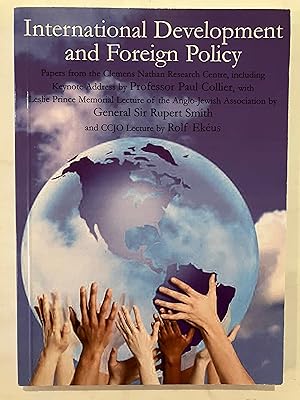 Imagen del vendedor de International development and foreign policy a la venta por Joseph Burridge Books