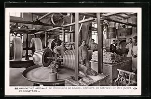 Ansichtskarte Sèvres, Manufacture nationale de Porcelaine, Ateliers de fabrication des pates et c...