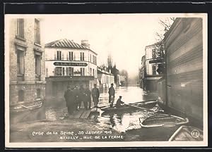 Carte postale Neuilly, Crue de la Seine 1910, Rue de la Ferme