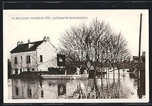 Carte postale Bellevue, Crue de la Seine 1910, La Descente du Funiculaire