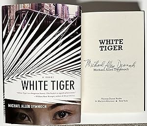 Bild des Verkufers fr White Tiger zum Verkauf von Bren-Books