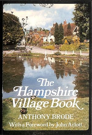 Immagine del venditore per Hampshire Village Book venduto da M Godding Books Ltd