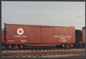 Immagine del venditore per Pennsylvania RR Union Line wooden box car #96451 color photo 1993 venduto da The Jumping Frog