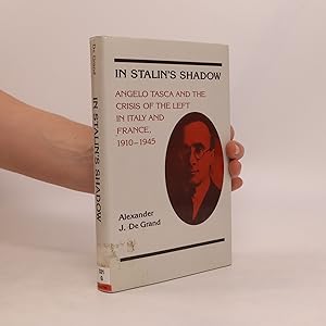 Image du vendeur pour In Stalin's Shadow: Angelo Tasca and the Crisis of the Left in Italy and France, 1910-1945 mis en vente par Bookbot