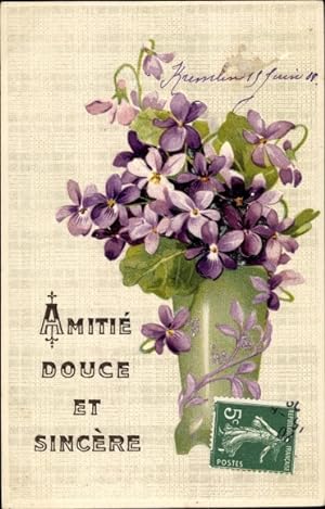Präge Ansichtskarte / Postkarte Veilchen in der Blumenvase, Kitsch