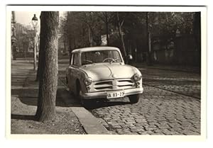 2 Fotografien Ziegler / Schulze, Halle, Ansicht Halle / Saale, Willy-Brandt-Strasse 10, Auto IFA P70