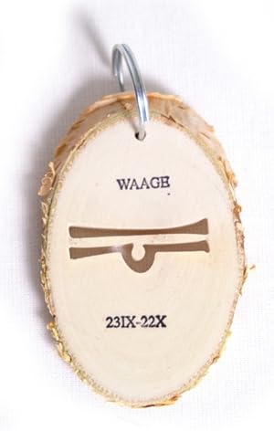 Legler 3664 - Small foot, Sternzeichen Waage, 1 Stück Anhaenger, Holzscheibe, 7x5cm