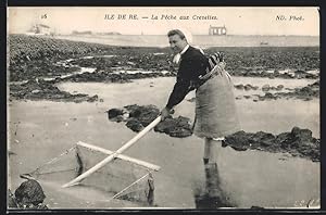 Ansichtskarte Ile de Ré, La Peche aux Crevettes, Krebsfischer bei der Arbeit