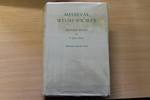 Bild des Verkufers fr Medieval Welsh society: Selected essays by T. Jones Pierce zum Verkauf von WeBuyBooks