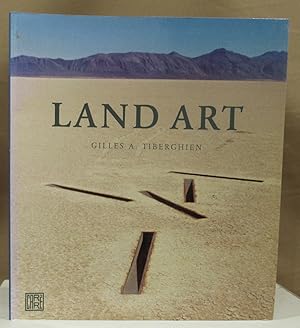 Imagen del vendedor de Land Art. English translation Caroline Green. a la venta por Dieter Eckert