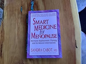 Imagen del vendedor de Smart Medicine for Menopause: Hormone Replacement Therapy and Its Natural Alternatives a la venta por Lifeways Books and Gifts