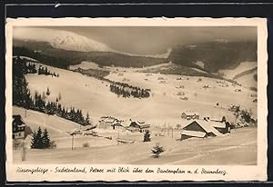 Bild des Verkufers fr Ansichtskarte Petzer / Riesengebirge, Gesamtansicht mit Blick ber Bantenplan n. d. Brunnberg, Winteridylle zum Verkauf von Bartko-Reher