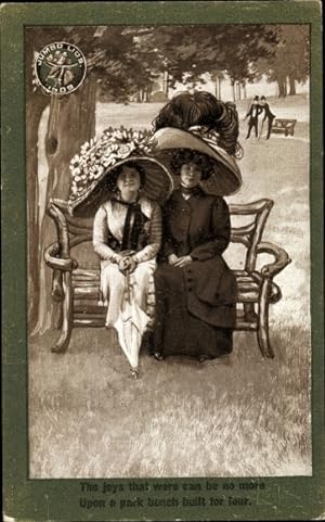 Ansichtskarte / Postkarte Zwei Frauen im Park, Sitzbank, Riesige Hüte
