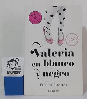 Imagen del vendedor de Valeria en blanco y negro a la venta por MONKEY LIBROS