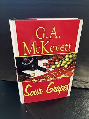 Bild des Verkufers fr Sour Grapes / ("Savannah Reid" Mystery Series #6), First Edition, 1st Printing zum Verkauf von Park & Read Books