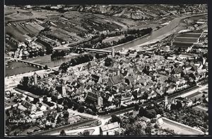 Bild des Verkufers fr Ansichtskarte Ochsenfurt am Main, Fliegeraufnahme der Stadt mit den zwei Brcken und vielen Trmen zum Verkauf von Bartko-Reher