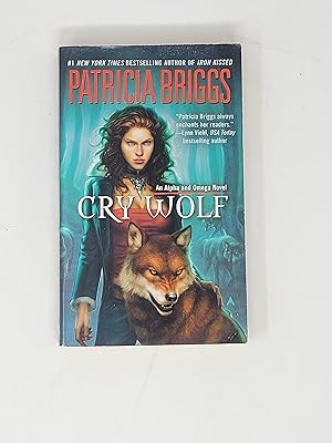 Image du vendeur pour Cry Wolf (Alpha and Omega, Book 1) mis en vente par Cross Genre Books