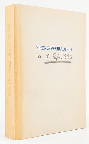 Imagen del vendedor de Weltordnung oder Chaos? Beitrge zur Internationalen Politik. - a la venta por Antiquariat Tautenhahn