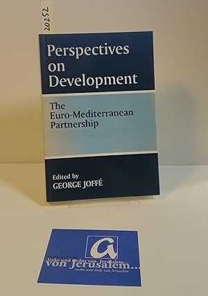 Imagen del vendedor de Perspectives on Development. The Euro-Mediterranean Partnership. a la venta por AphorismA gGmbH