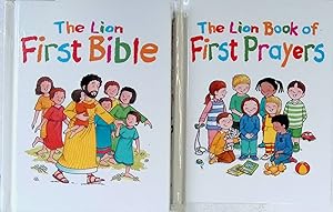 Bild des Verkufers fr The Lion First Bible and Prayers. (2 Bcher in einem Schuber) zum Verkauf von books4less (Versandantiquariat Petra Gros GmbH & Co. KG)