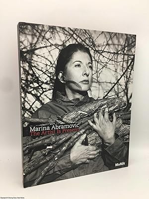Bild des Verkufers fr Marina Abramovic: The Artist Is Present (with CD) zum Verkauf von 84 Charing Cross Road Books, IOBA
