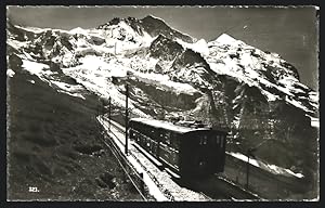 Bild des Verkufers fr Ansichtskarte Jungfraubahn, Blick gegen die Jungfrau, Schweizer Bergbahn zum Verkauf von Bartko-Reher