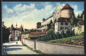 Ansichtskarte Porrentruy, La porte de France et le Chateau mit Weinstock und Spaziergängern