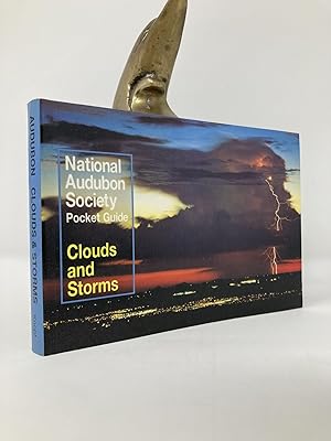 Immagine del venditore per National Audubon Society Pocket Guide to Clouds and Storms (National Audubon Society Pocket Guides) venduto da Southampton Books