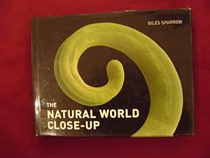 Image du vendeur pour The Natural World Close-Up. mis en vente par BookMine
