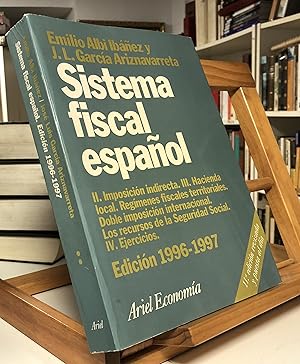 Immagine del venditore per SISTEMA FISCAL ESPAOL II Imposicin Indirecta. Hacienda Local. Ejercicios venduto da La Bodega Literaria