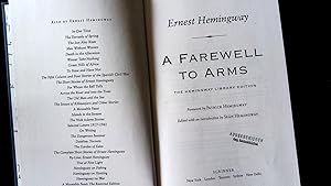 Bild des Verkufers fr A Farewell to Arms: The Hemingway Library Edition. zum Verkauf von Antiquariat Bookfarm