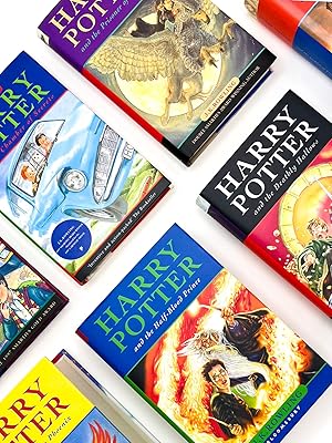 Bild des Verkufers fr Harry Potter Series: Complete Set of UK Editions [Sorcerer's Stone, Chamber of Secrets, Prisoner of Azkaban, Goblet of Fire, Order of the Phoenix, Half Blood Prince, Deathly Hallows] zum Verkauf von Type Punch Matrix