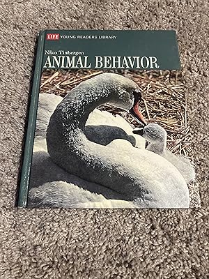 Seller image for Animal behavior, (Life nature library) for sale by Dans this and that finds