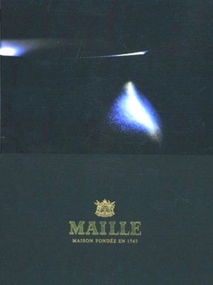 Image du vendeur pour La Maison Maille mis en vente par Collectors' Bookstore