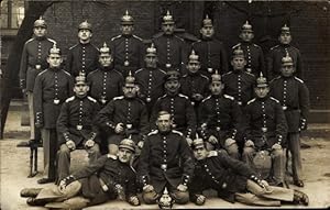 Image du vendeur pour Foto Ansichtskarte / Postkarte Deutsche Soldaten in Uniform, Pickelhauben, Gruppenbild 1915 mis en vente par akpool GmbH