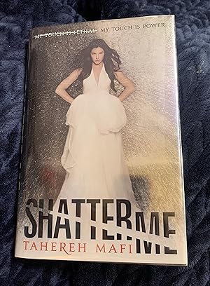 Seller image for Shatter Me for sale by Manitou Books