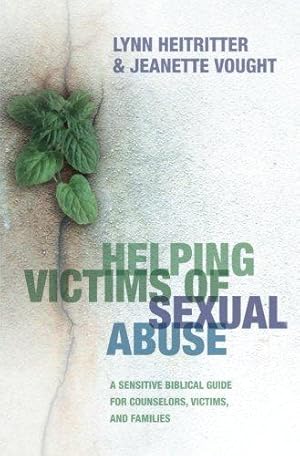 Imagen del vendedor de Helping Victims of Sexual Abuse: A Sensitive Biblical Guide For Counselors, Victims, And Families a la venta por WeBuyBooks