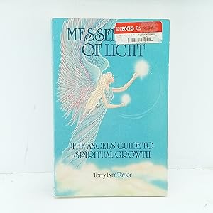 Immagine del venditore per Messengers of Light : The Angels Guide to Spiritual Growth venduto da Cat On The Shelf