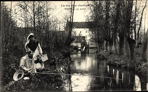 Bild des Verkufers fr Ansichtskarte / Postkarte Frau und Mann beim Angeln, Fluss, Franzsische Tracht zum Verkauf von akpool GmbH