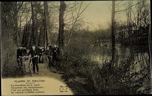 Ansichtskarte / Postkarte Radfahrer am Wasser, Ausflug, Fahrräder, Wald