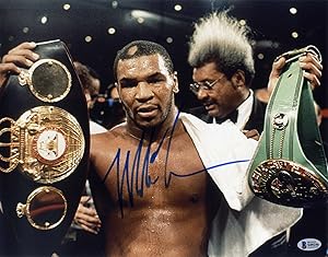 Bild des Verkufers fr Mike Tyson Autograph | signed oversized photograph zum Verkauf von Markus Brandes Autographs GmbH