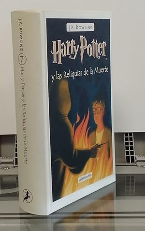 Imagen del vendedor de Harry Potter y las reliquias de la muerte (como NUEVO, primera edición) a la venta por Librería Diálogo