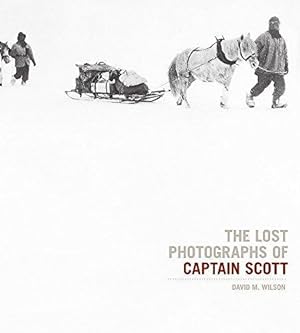 Immagine del venditore per The Lost Photographs Of Captain Scott venduto da WeBuyBooks