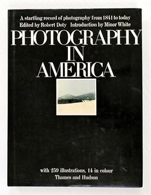 Image du vendeur pour Photography in America mis en vente par Adelaide Booksellers