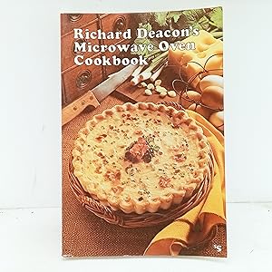 Bild des Verkufers fr Richard Deacons Microwave Oven Cookbook zum Verkauf von Cat On The Shelf