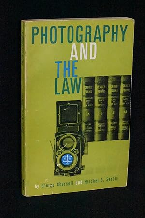 Image du vendeur pour Photography and the Law mis en vente par Books by White/Walnut Valley Books