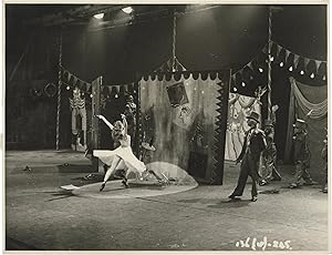 Bild des Verkufers fr The Red Shoes (Collection of five original photographs from the 1948 British film) zum Verkauf von Royal Books, Inc., ABAA