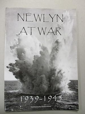 Immagine del venditore per Newlyn at War 1939-1945 venduto da The Cornish Bookworm
